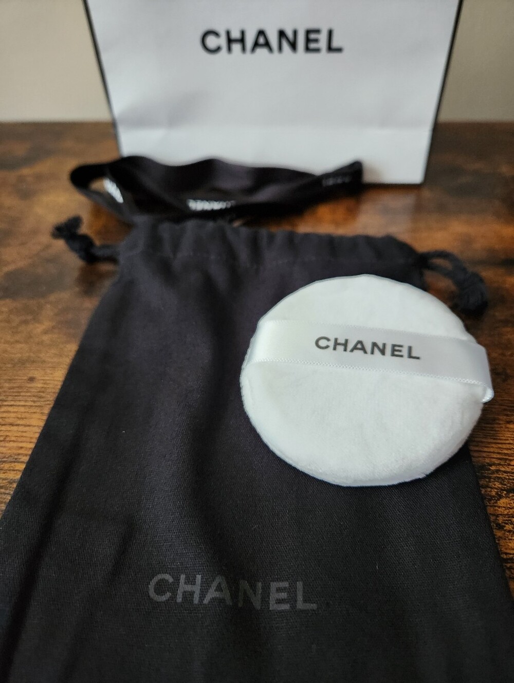 Chanel Powder Puff - Picture 4 of 7